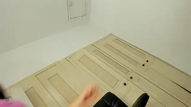 Snapshot of MissCarolinne chatting on January 11, 2025, 1:16 am MissCarolinne online show from January 11, 2025, 1:16 am