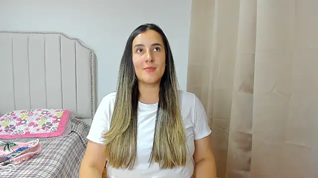 Hanna86 online show from November 18, 2025, 8:46 pm