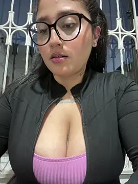 croftsmila online show from April 2, 2026, 11:24 pm