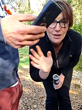 biboii online show from April 18, 2026, 9:59 pm