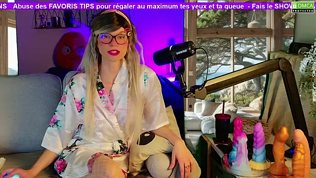 Kittychatte online show from November 9, 2025, 11:08 am