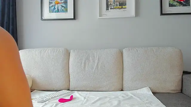 bellahot77 online show from February 16, 2025, 10:21 am