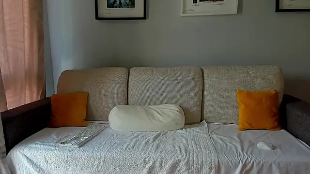 bellahot77 online show from September 30, 2025, 8:52 am