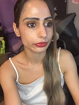 LaPetitechienne1 online show from December 23, 2024, 2:35 am