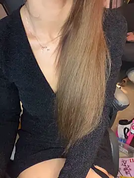 LaPetitechienne1 online show from February 24, 2025, 11:52 pm