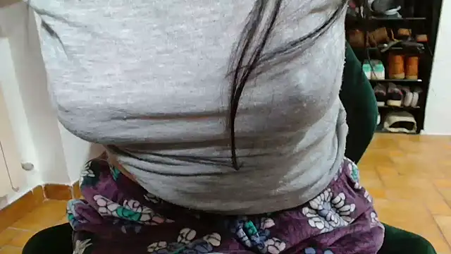 Snapshot of patatinahot87 chatting on January 14, 2026, 4:56 pm patatinahot87 online show from January 14, 2026, 4:56 pm