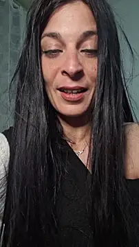 patatinahot87 online show from April 19, 2026, 3:44 pm