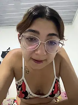 esteni online show from May 15, 2026, 3:57 am