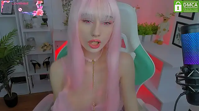 Katia Kim online show from March 11, 2025, 6:32 am