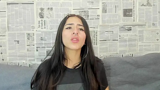 Mhelanny2 online show from January 19, 2025, 8:41 pm