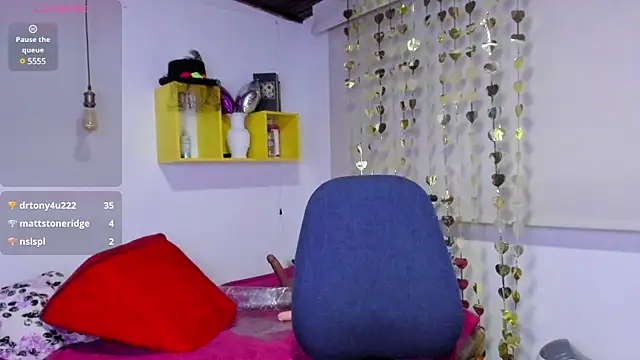 Snapshot of yasmin_goldenst chatting on January 3, 2025, 10:40 pm yasmin goldenst online show from January 3, 2025, 10:40 pm