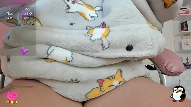 cristal  hot 1 online show from February 18, 2025, 4:04 am