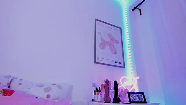  viioletweekend  online show from March 6, 2025, 10:15 pm