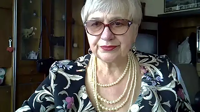 SweetCherry27 online show from March 11, 2025, 8:20 am