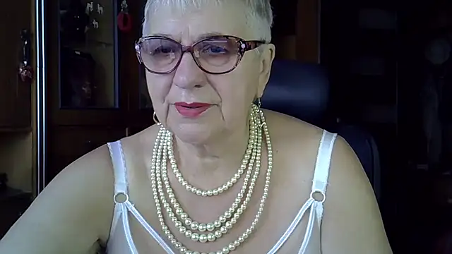 SweetCherry27 online show from September 9, 2025, 4:34 am