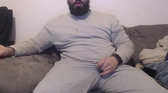Snapshot of hugemachohandsome chatting on February 7, 2025, 4:03 pm hugemachohandsome online show from February 7, 2025, 4:03 pm