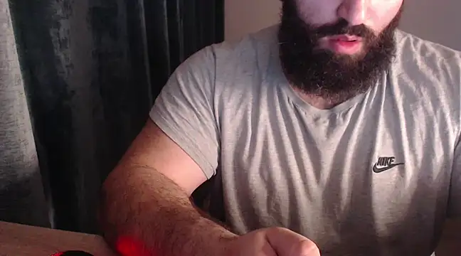 Snapshot of hugemachohandsome chatting on February 27, 2025, 10:31 pm hugemachohandsome online show from February 27, 2025, 10:31 pm