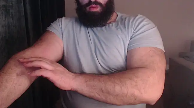 Snapshot of hugemachohandsome chatting on March 6, 2025, 10:47 pm hugemachohandsome online show from March 6, 2025, 10:47 pm