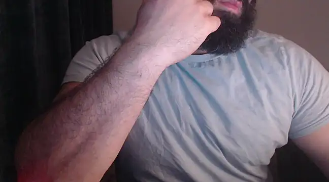 Snapshot of hugemachohandsome chatting on March 7, 2025, 10:10 pm hugemachohandsome online show from March 7, 2025, 10:10 pm