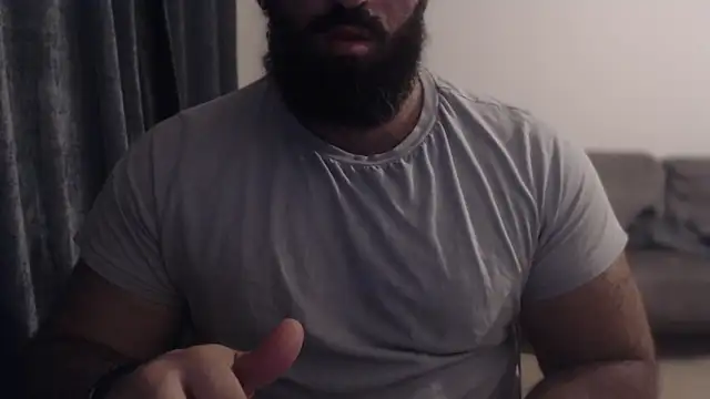 Snapshot of hugemachohandsome chatting on October 14, 2025, 9:48 pm hugemachohandsome online show from October 14, 2025, 9:48 pm