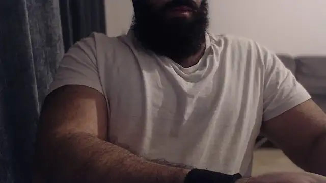 hugemachohandsome online show from November 20, 2025, 4:40 pm