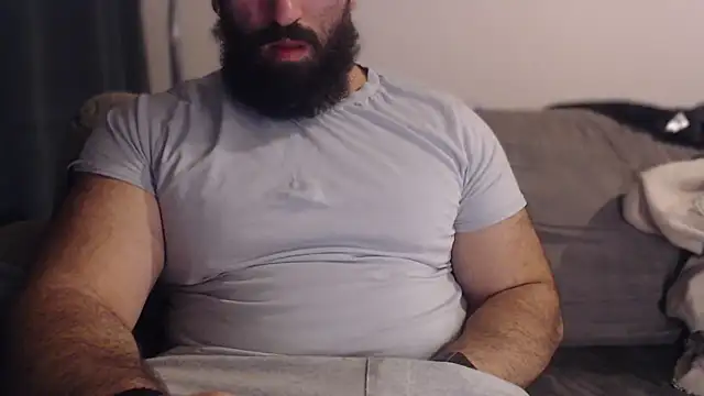 hugemachohandsome online show from December 19, 2025, 9:55 pm