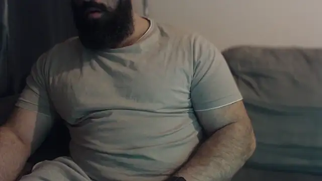 hugemachohandsome online show from March 5, 2026, 10:06 pm