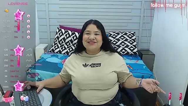 evelin zaens online show from February 26, 2025, 4:36 am