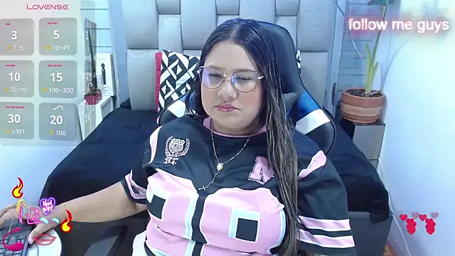 evelin zaens online show from June 5, 2026, 5:03 am
