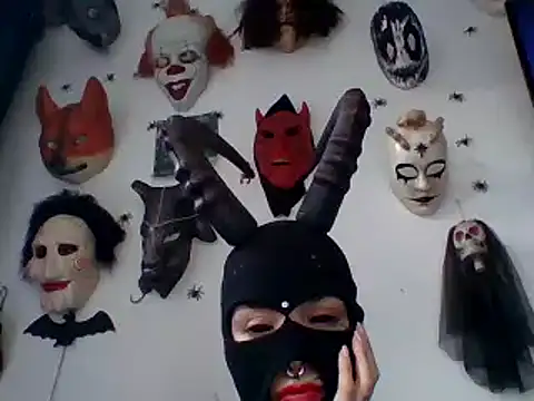 Snapshot of FeticheMacabre chatting on December 6, 2024, 8:40 pm FeticheMacabre online show from December 6, 2024, 8:40 pm