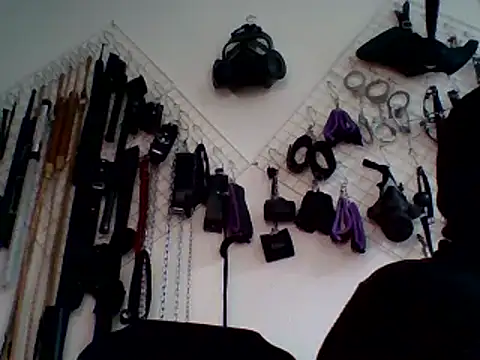 Snapshot of FeticheMacabre chatting on December 14, 2024, 8:18 pm FeticheMacabre online show from December 14, 2024, 8:18 pm