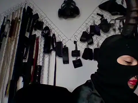 Snapshot of FeticheMacabre chatting on December 23, 2024, 12:46 am FeticheMacabre online show from December 23, 2024, 12:46 am