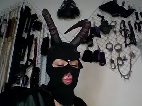 Snapshot of FeticheMacabre chatting on January 4, 2025, 2:03 am FeticheMacabre online show from January 4, 2025, 2:03 am