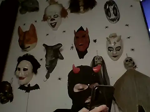 Snapshot of FeticheMacabre chatting on March 13, 2025, 3:22 am FeticheMacabre online show from March 13, 2025, 3:22 am