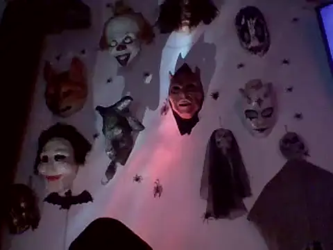 Snapshot of FeticheMacabre chatting on March 22, 2025, 5:06 am FeticheMacabre online show from March 22, 2025, 5:06 am