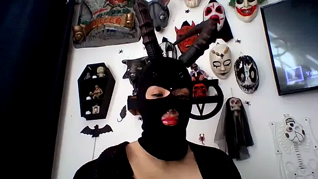 Snapshot of FeticheMacabre chatting on September 20, 2025, 5:25 pm FeticheMacabre online show from September 20, 2025, 5:25 pm