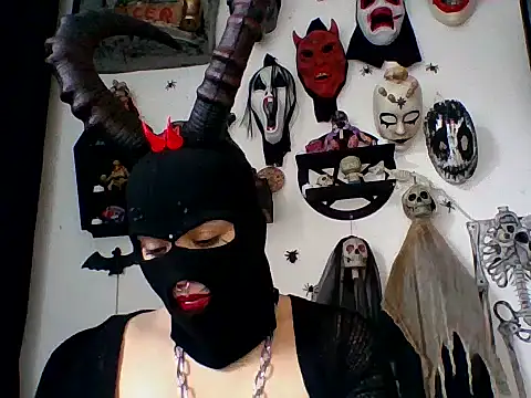 Snapshot of FeticheMacabre chatting on November 30, 2025, 6:56 pm FeticheMacabre online show from November 30, 2025, 6:56 pm