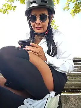 Snapshot of bellapaty chatting on June 2, 2026, 2:19 pm bellapaty online show from June 2, 2026, 2:19 pm