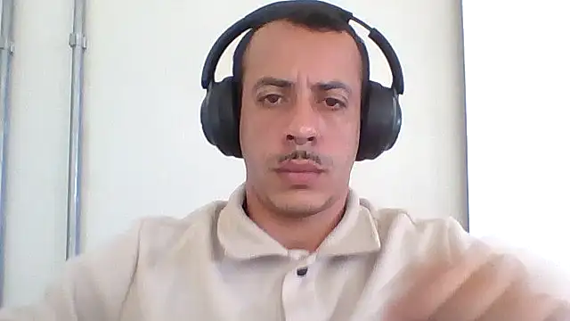 Snapshot of MachoScorpionCaralho chatting on May 29, 2026, 12:03 pm MachoScorpionCaralho online show from May 29, 2026, 12:03 pm