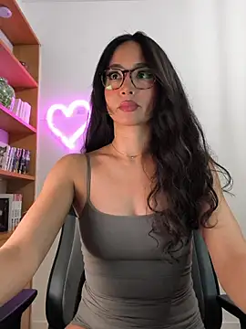 Naughty-Jessie online show from December 21, 2025, 9:55 pm