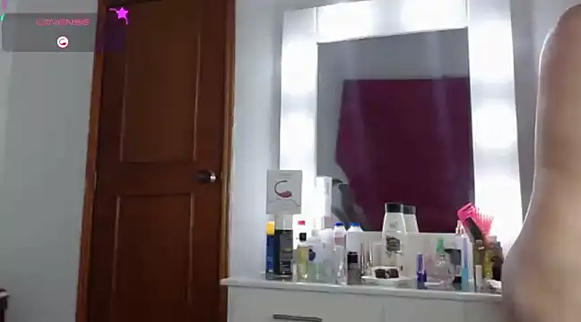 interracia1xx online show from March 14, 2025, 8:10 am