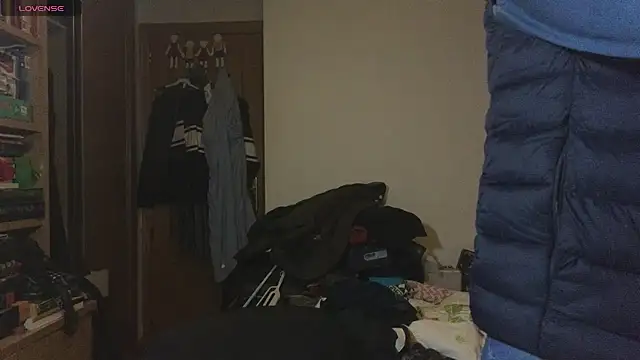 curiosillo83 online show from February 21, 2025, 12:49 am