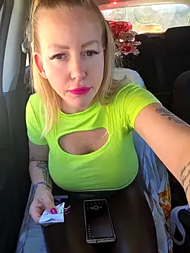 Jassy Foxy online show from April 1, 2026, 9:43 am