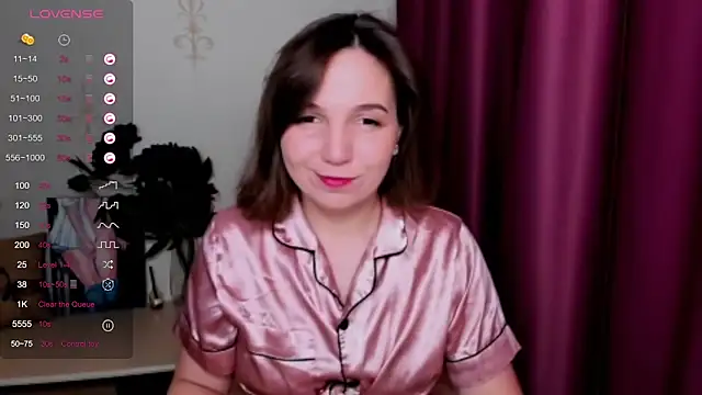 KindHazelHere  online show from February 19, 2025, 8:22 am