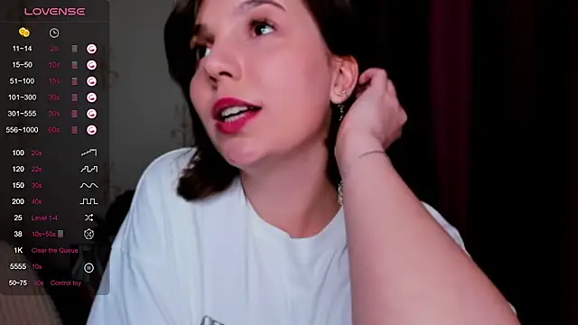 KindHazelHere  online show from February 20, 2025, 4:25 pm