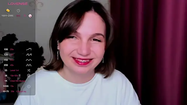 KindHazelHere  online show from February 20, 2025, 11:10 pm