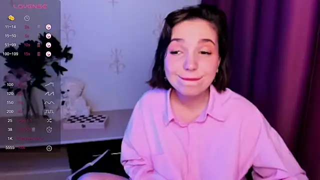 KindHazelHere  online show from November 14, 2025, 6:12 am