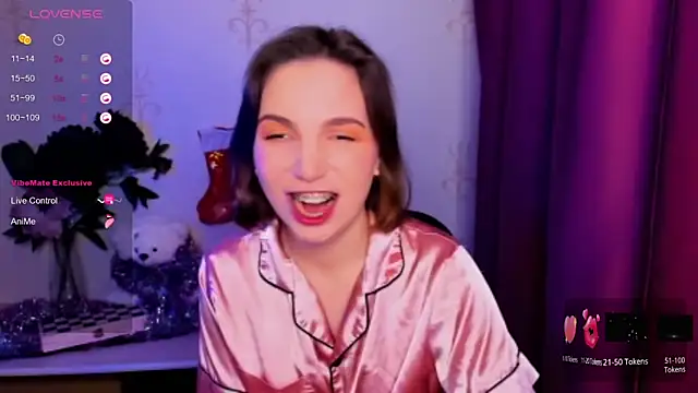 KindHazelHere  online show from December 21, 2025, 6:15 pm