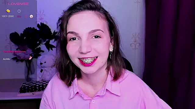 KindHazelHere  online show from March 31, 2026, 11:05 pm