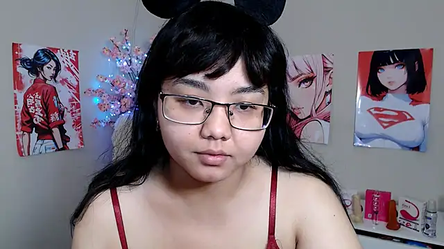 Snapshot of Moertomlly chatting on November 8, 2025, 4:12 am Moertomlly online show from November 8, 2025, 4:12 am